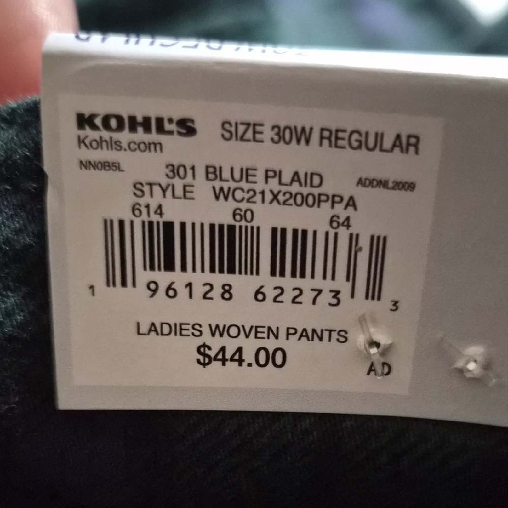 NWT Croft & Barrow Navy and Forest Plaid Pants Size 30W - Picture 8 of 8
